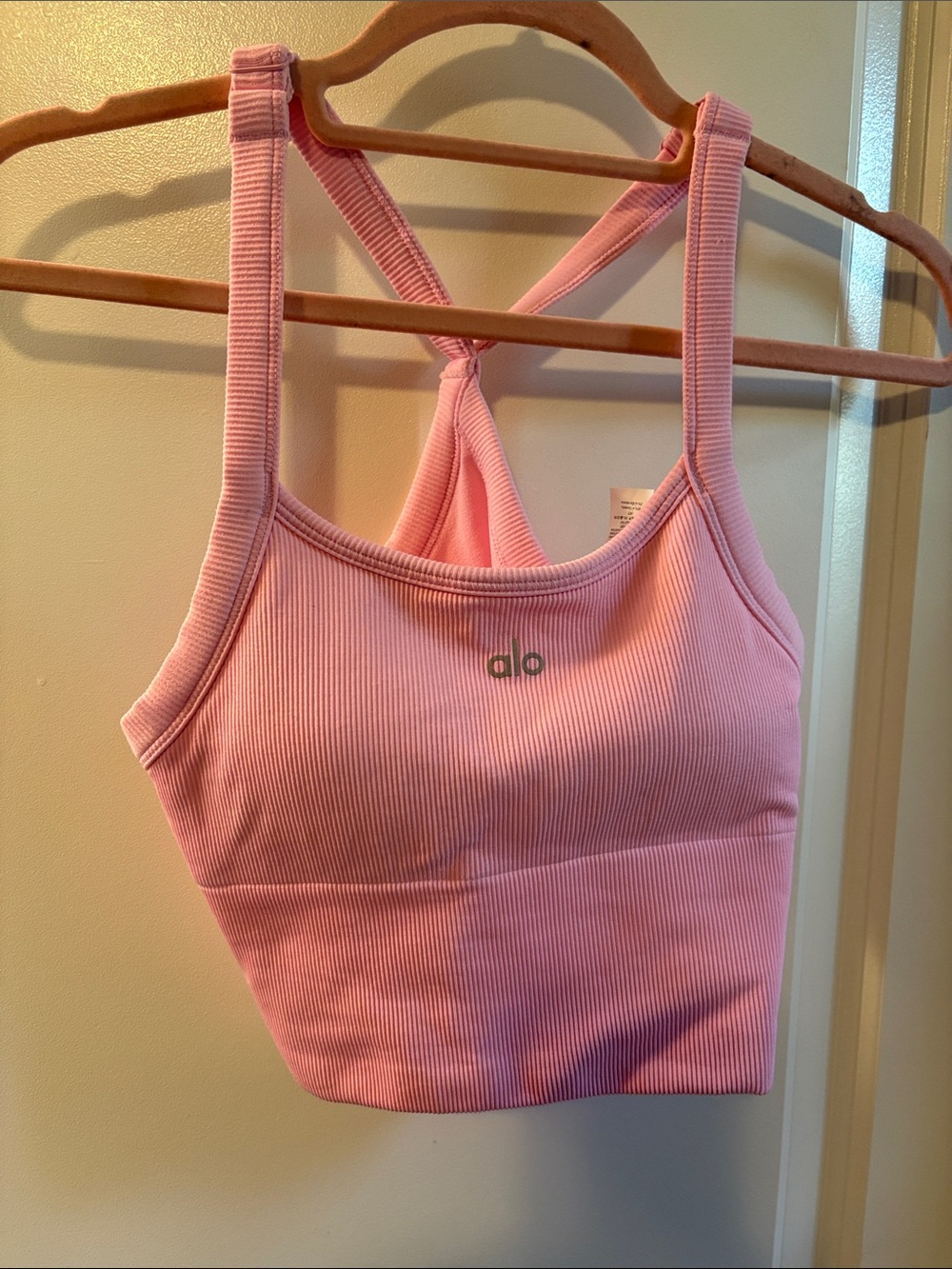 ALO Yoga- SWEET PINK Ribbed Supportive Sports Bra NWT!!! Size small